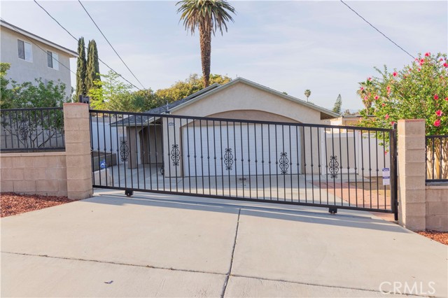 Property photo of 11715 Carmine ST