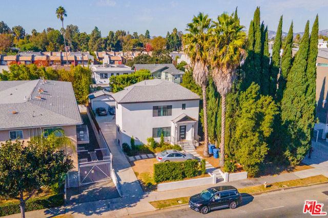 Property photo of 433 S Wilton PL