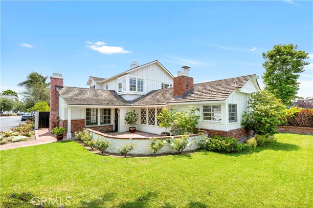 Photo of 2562 Vista Dr