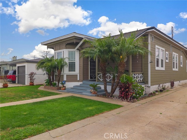 Property photo of 2642 E Washington ST