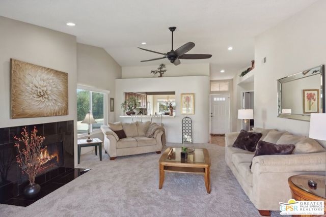 Property photo of 239 E Vista Royale CR