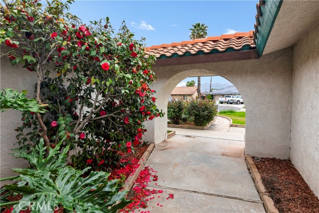Photo of 42397 Santiago Dr