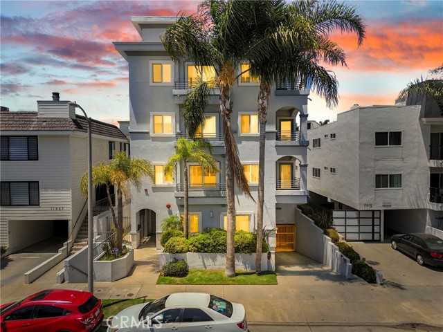 Property photo of 11923 Darlington AV