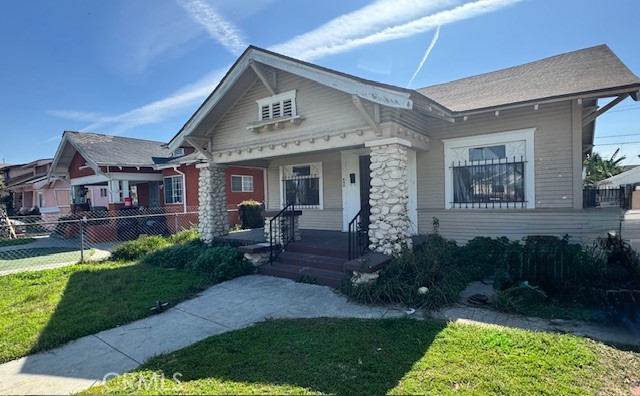 Property photo of 840 W 53rd ST