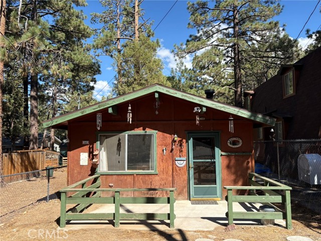 Property photo of 343 Holmes LN
