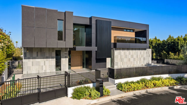 Property photo of 1140 Summit DR