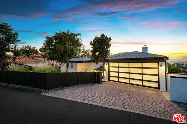 Property photo of 3345 Wonder View DR