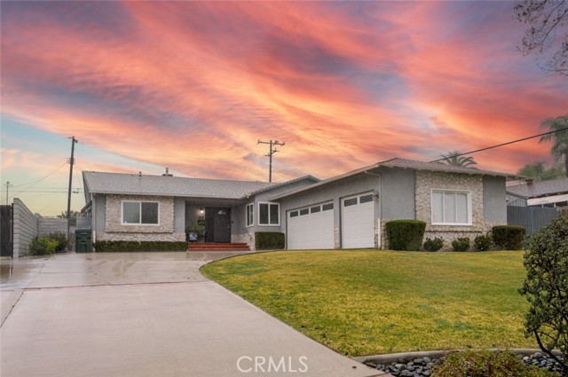 Property photo of 1241 E Mountain View AV