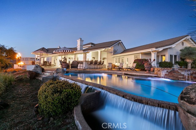 Property photo of 40075 Avenida La Cresta
