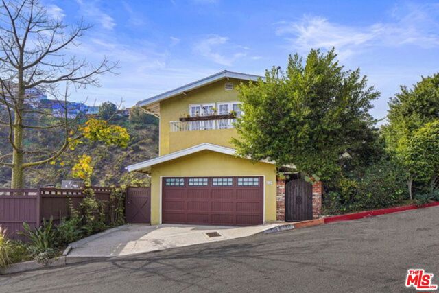 Property photo of 8159 Laurelmont DR