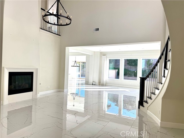 Property photo of 5437 Heritage Oak DR
