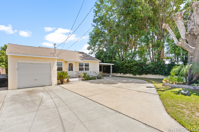 Property photo of 619 Maydee ST