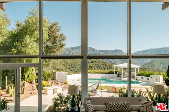 Property photo of 26094 Mulholland HY