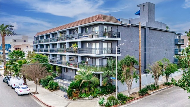 Property photo of 1355 N Sierra Bonita AV