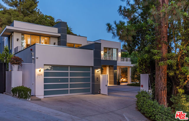 Property photo of 9011 Alto Cedro DR