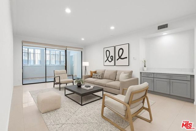 Property photo of 435 S La Fayette Park PL