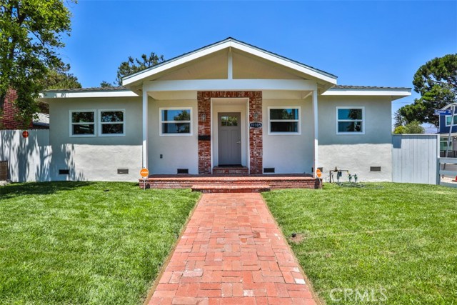 Property photo of 11105 Emelita ST