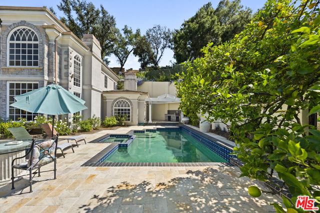 Property photo of 14330 Mulholland DR