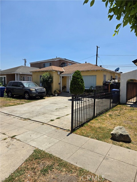 Property photo of 722 E 92nd ST