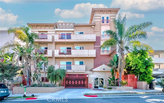 Property photo of 1138 S Serrano AV