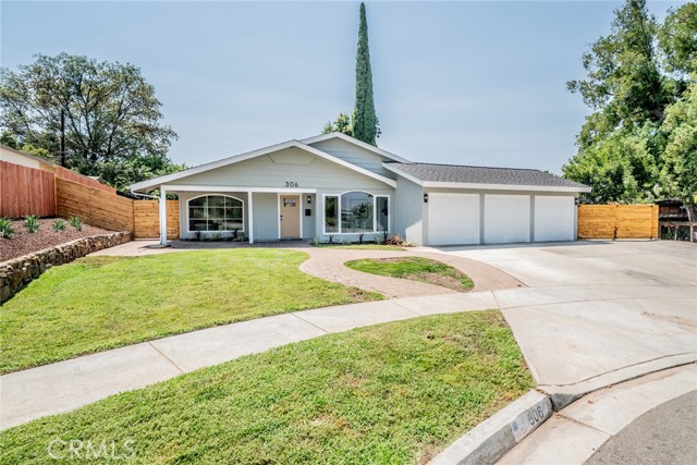 Property photo of 306 Felisa CT