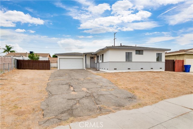 Property photo of 565 S Pampas Ave
