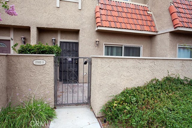Property photo of 17952 River Circle