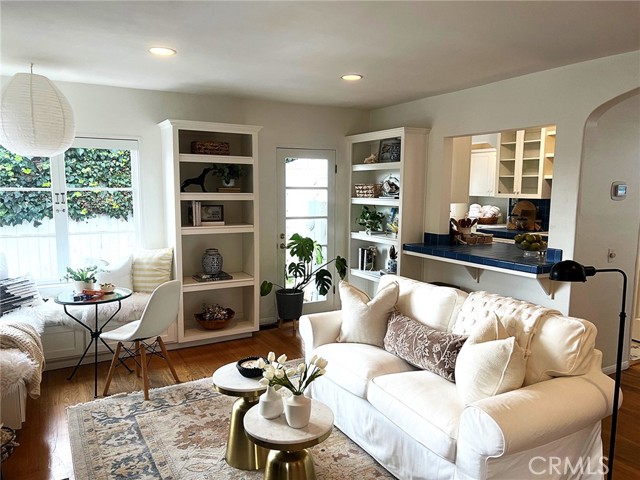 Property photo of 924 Park AV