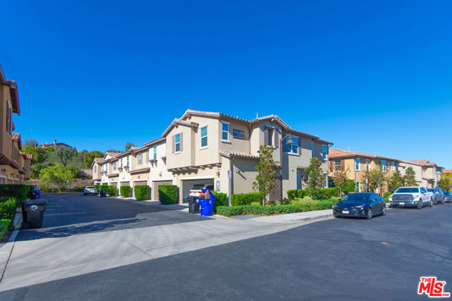 Property photo of 28649 Jardineras DR