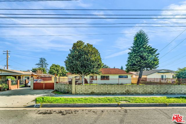 Property photo of 1514 S California AV