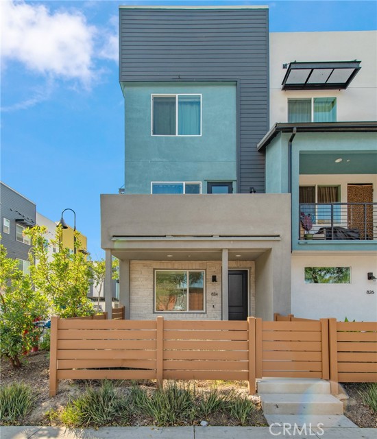 Photo of 824 S Harbor Blvd