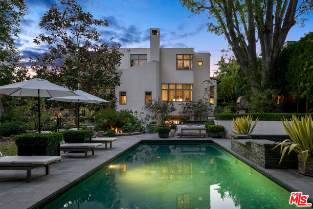 Photo of 850 Muskingum Av