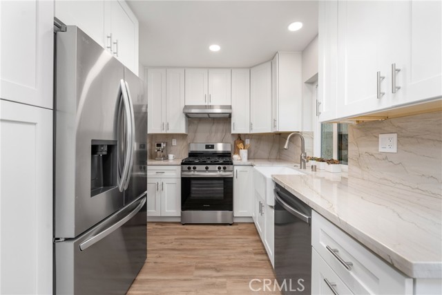 Property photo of 11 Summerwalk CT