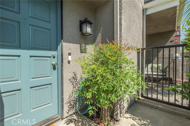 Property photo of 23549 Victory Blvd.