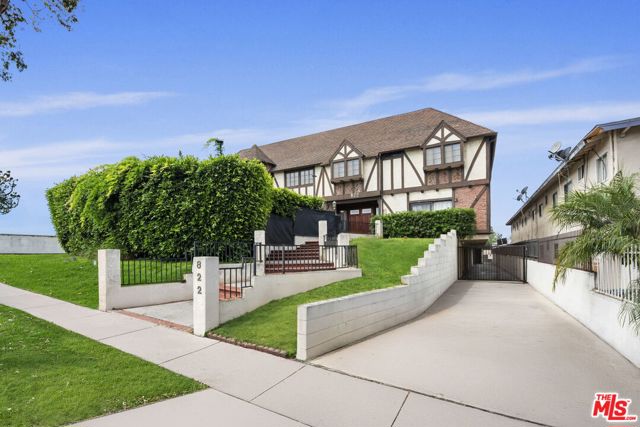 Photo of 822 Victor Av