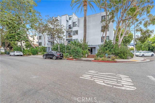 Property photo of 7505 Hampton AV