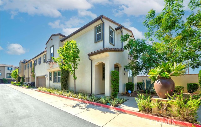 Property photo of 806 S Gladys Ave