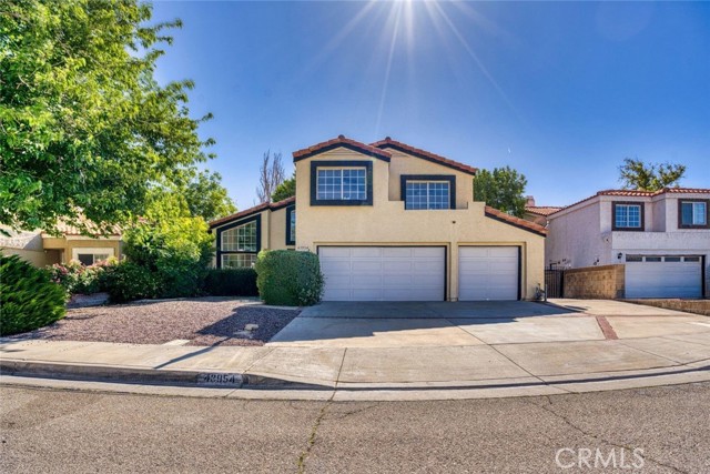 Property photo of 43954 Blue Sky CT