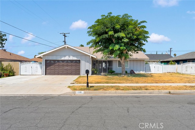 Property photo of 668 N Mulberry AV