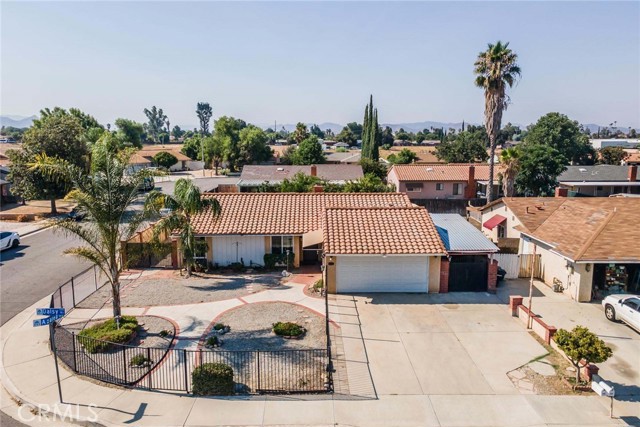 Property photo of 2185 Daisy WY
