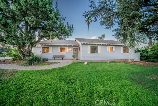 Property photo of 1037 W Sunset DR