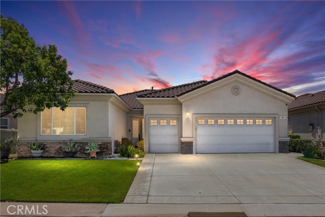 Property photo of 967 Hidden Oaks