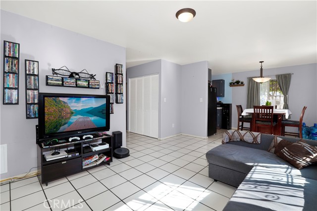 Property photo of 854 E 87th PL