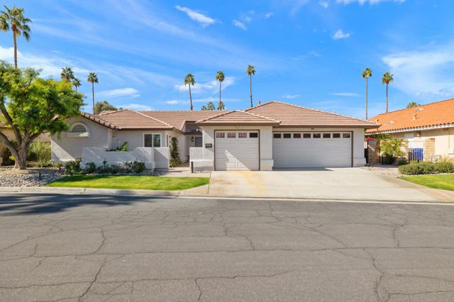 Property photo of 43911 La Carmela DR
