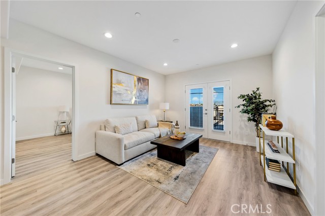 Property photo of 419 N Chandler AV
