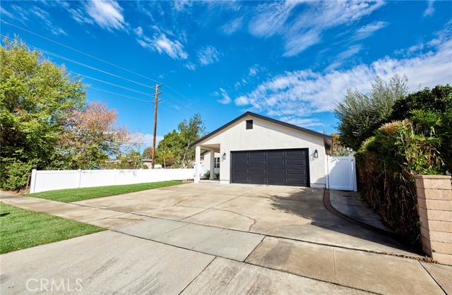 Photo of 719 Valadez