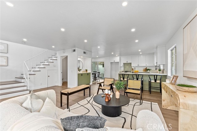 Property photo of 619 N Wilson AV