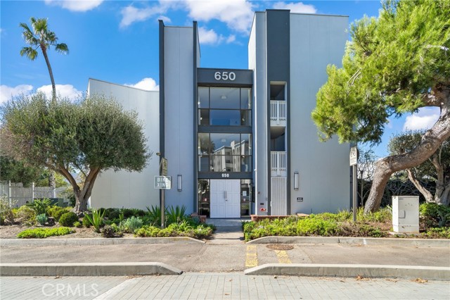 Property photo of 650 The Village