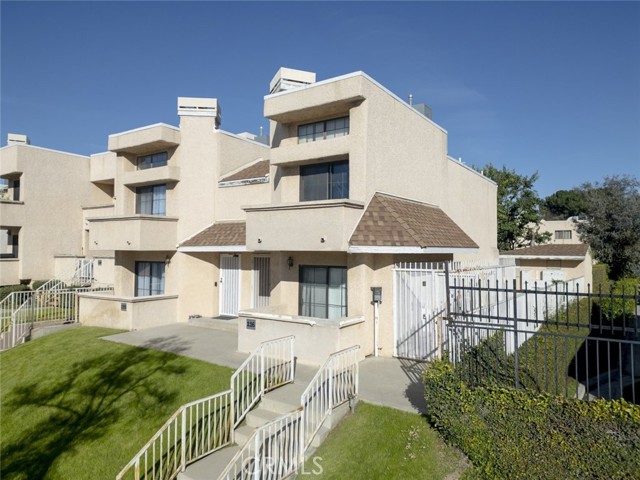 Property photo of 15035 Nordhoff ST