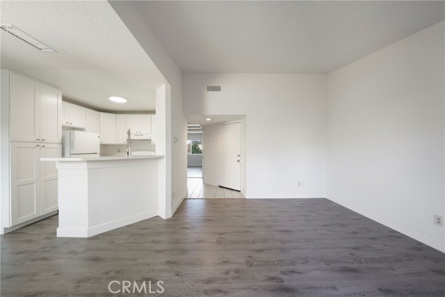 Property photo of 2608 Avenida Del Vista 202